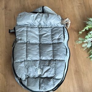 7 A.M. Enfant Le Sac Igloo